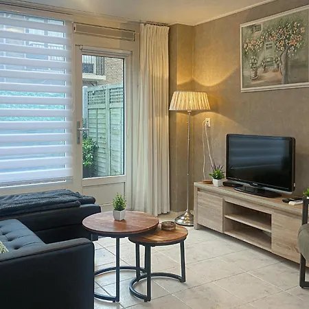 2 Bedroom Beautiful In *